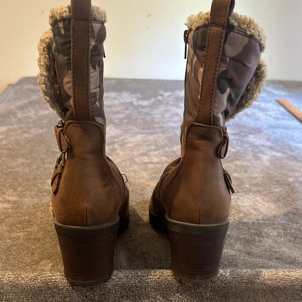 BareTraps Brown Winter Boots with Faux Fur Lining Camouflage Detailing